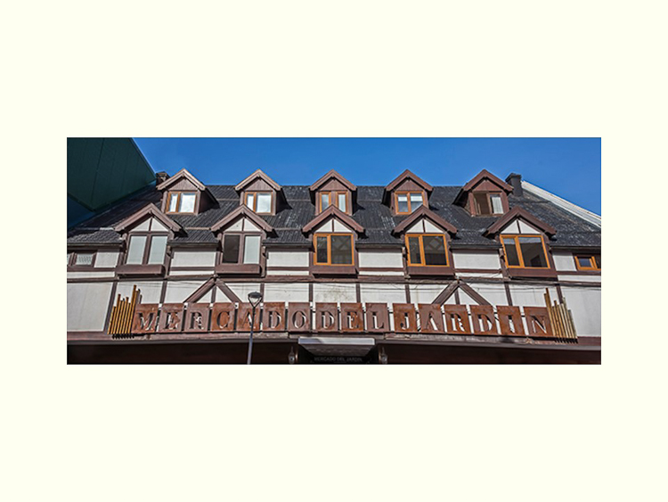 All Images By Ron MacDonnell Roberts.  © 2023.  All Rights Reserved.