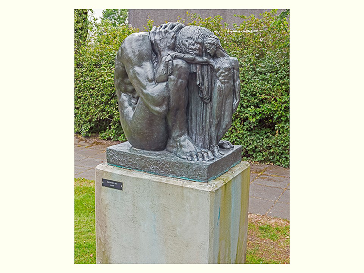 All Images By Ron MacDonnell Roberts.  © 2023.  All Rights Reserved.