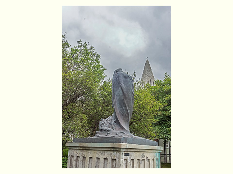 All Images By Ron MacDonnell Roberts.  © 2023.  All Rights Reserved.