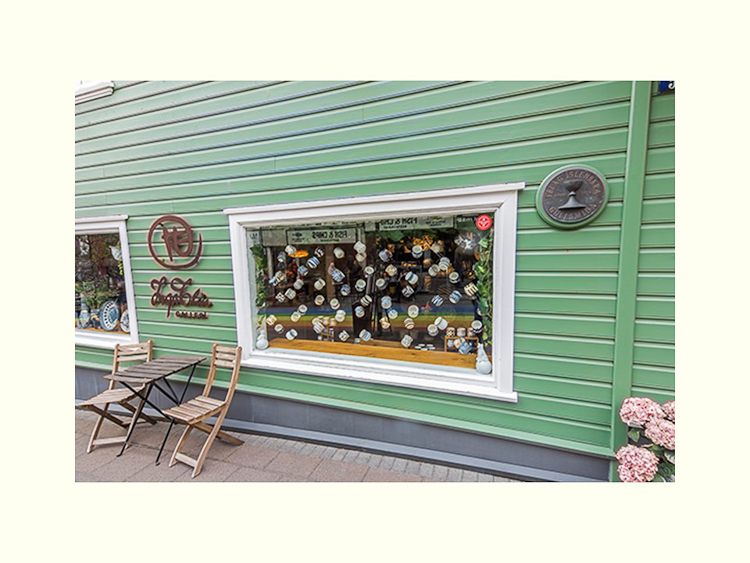 All Images By Ron MacDonnell Roberts.  © 2023.  All Rights Reserved.